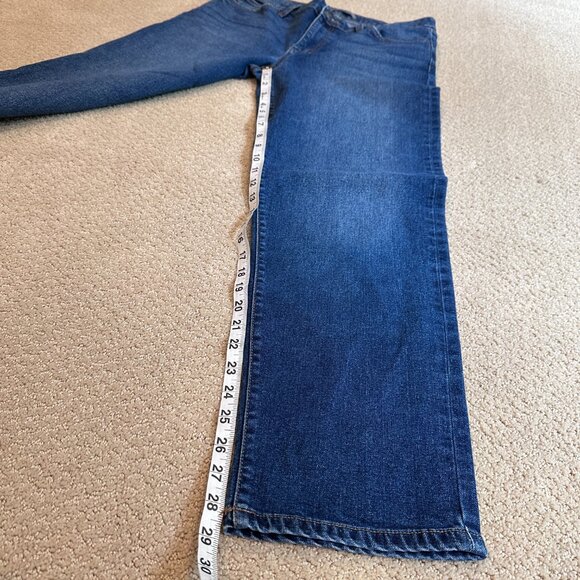 Joe's Jeans Niki Boyfriend Straight Leg Cuffable in Taffyta Size 30 Medium Wash - Picture 9 of 13